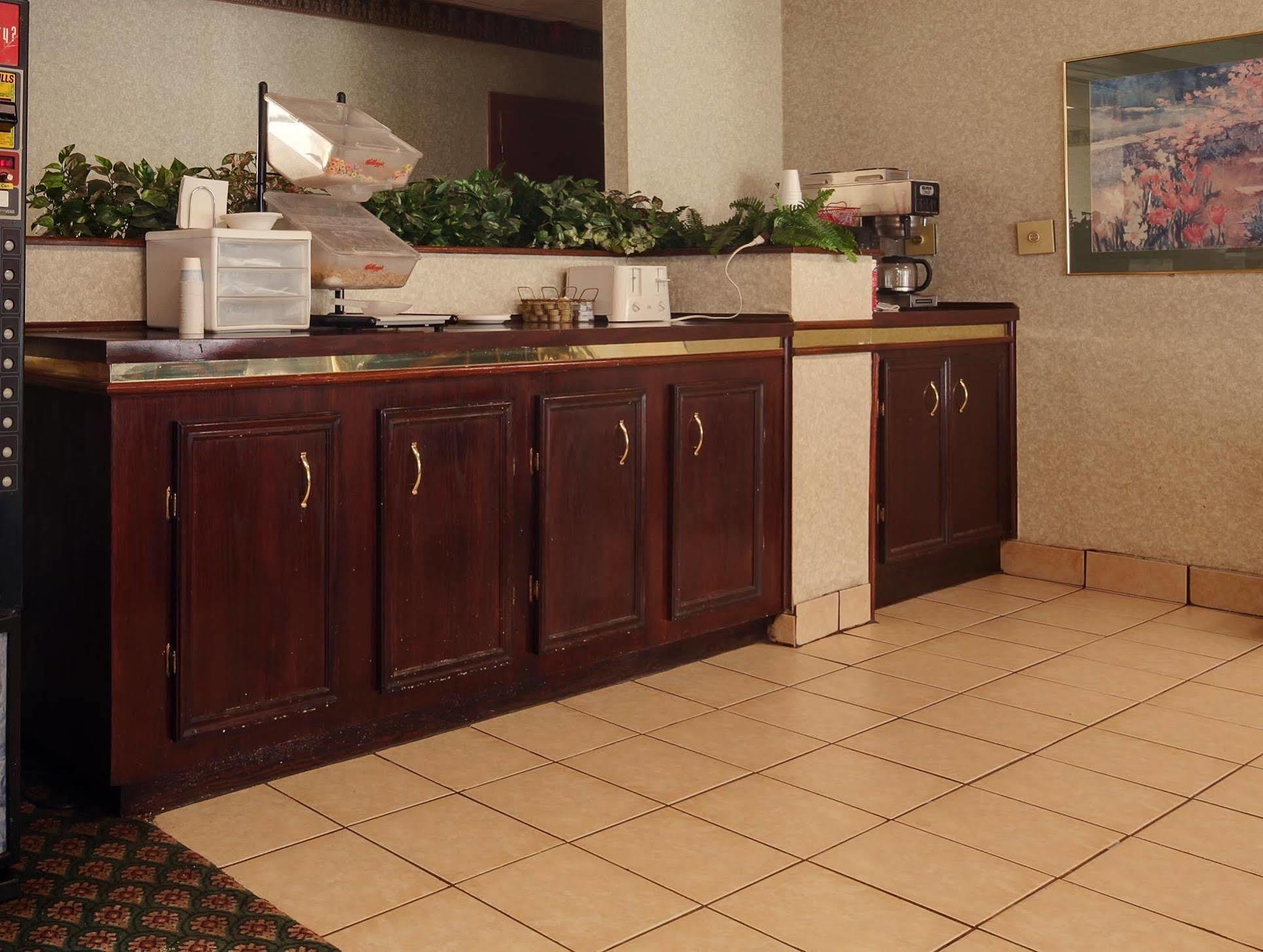 Americas Best Value Inn Marshall Bel Air Exterior foto
